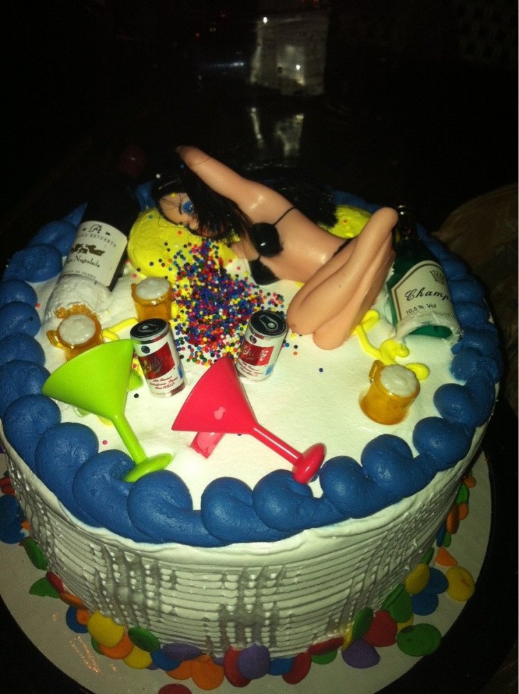 Торт прикольный для девушки