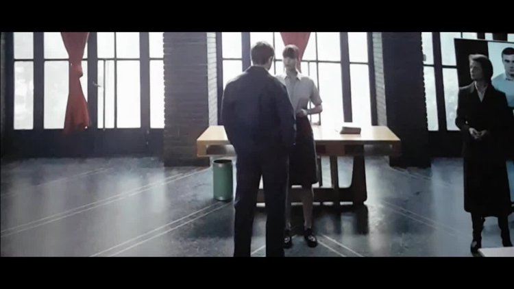 Дженнифер Лоуренс в фильме красный Воробей