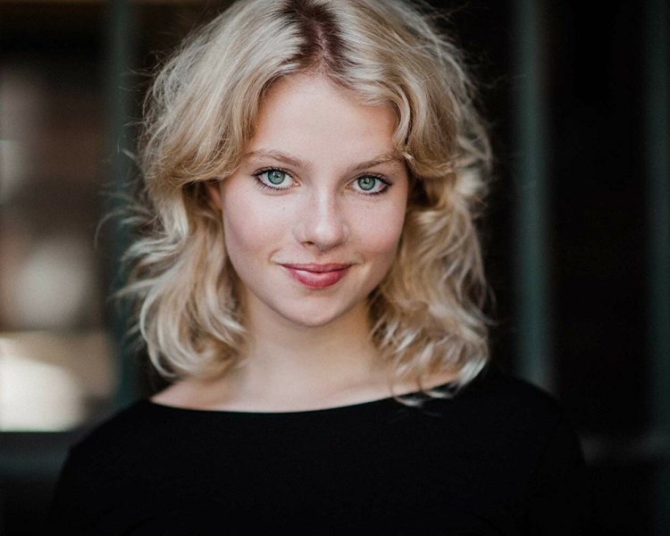 Элла Ньютон