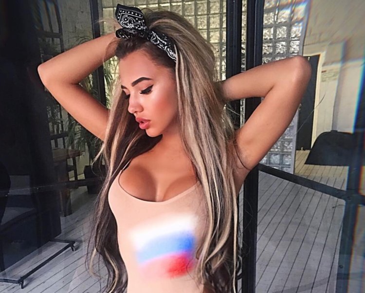 Милена Безбородова попа