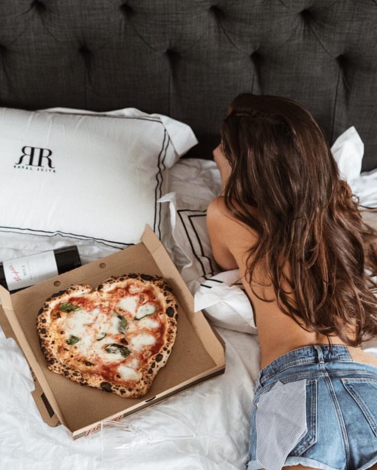 Фотосессия с пиццей