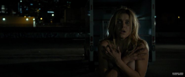 Элизабет Хауэр голая