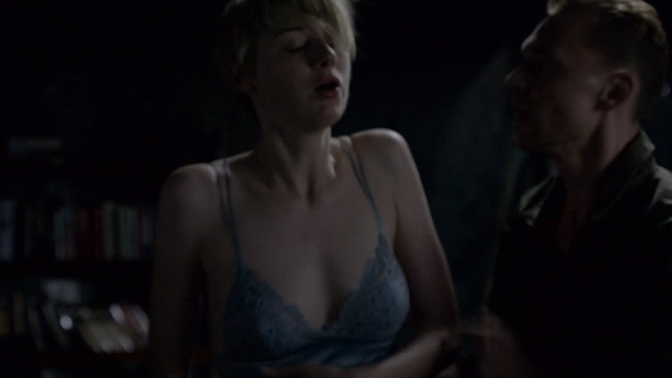 Элис Ив в Нижнем белье