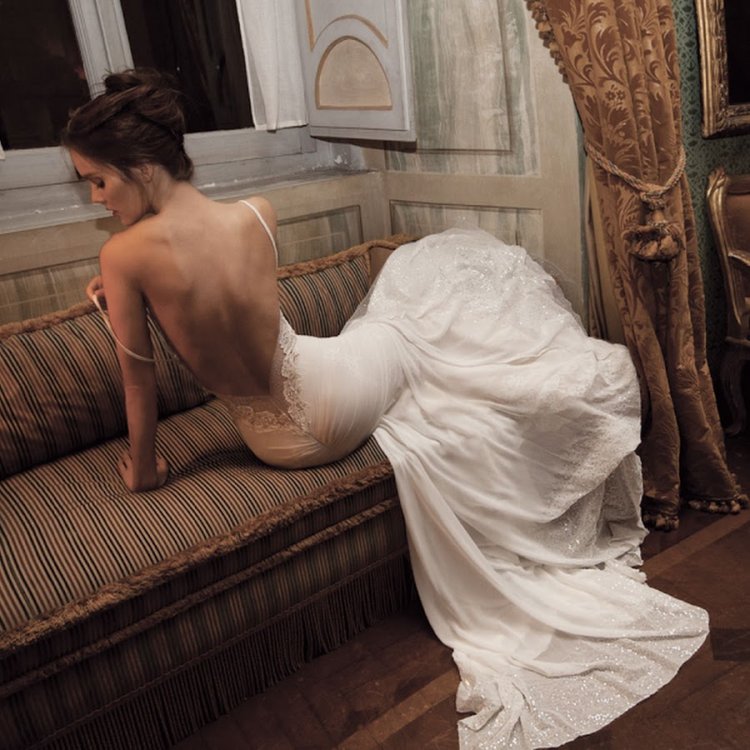 Оголенные невесты