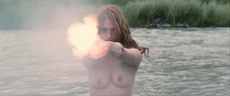 Дженьюари джонс сиськи