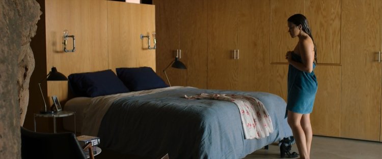 Джина Родригез постельные сцены