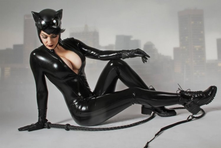 Kristen Hughey Catwoman Cosplay