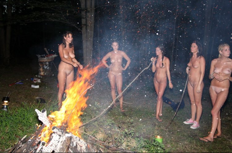 Голые девки на Ивана Купала