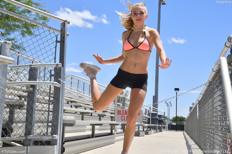 Блондинка Светлана