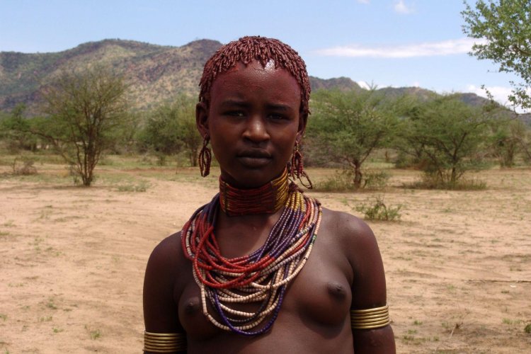 Племя НУБА женщины голые