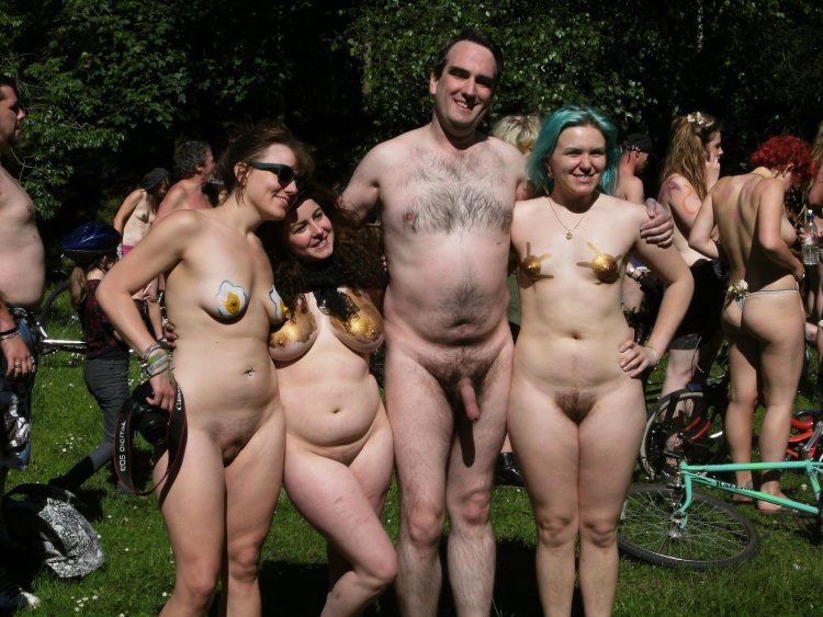 фото необычных голых людей