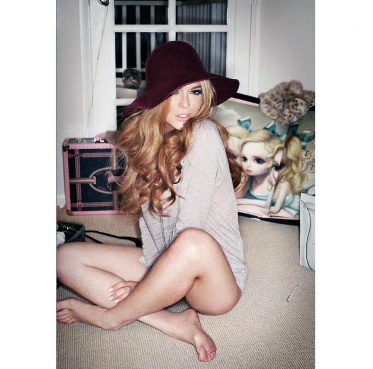 Очень маленькая Линдси Лохан голая