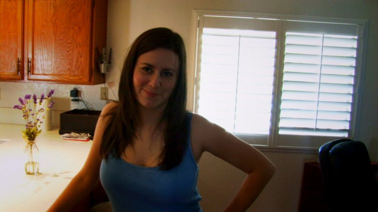 Кэти Фезерстон грудь