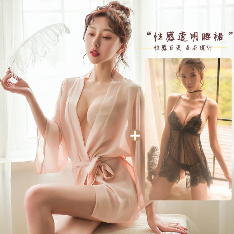 Дамы в прозрачных пижамах