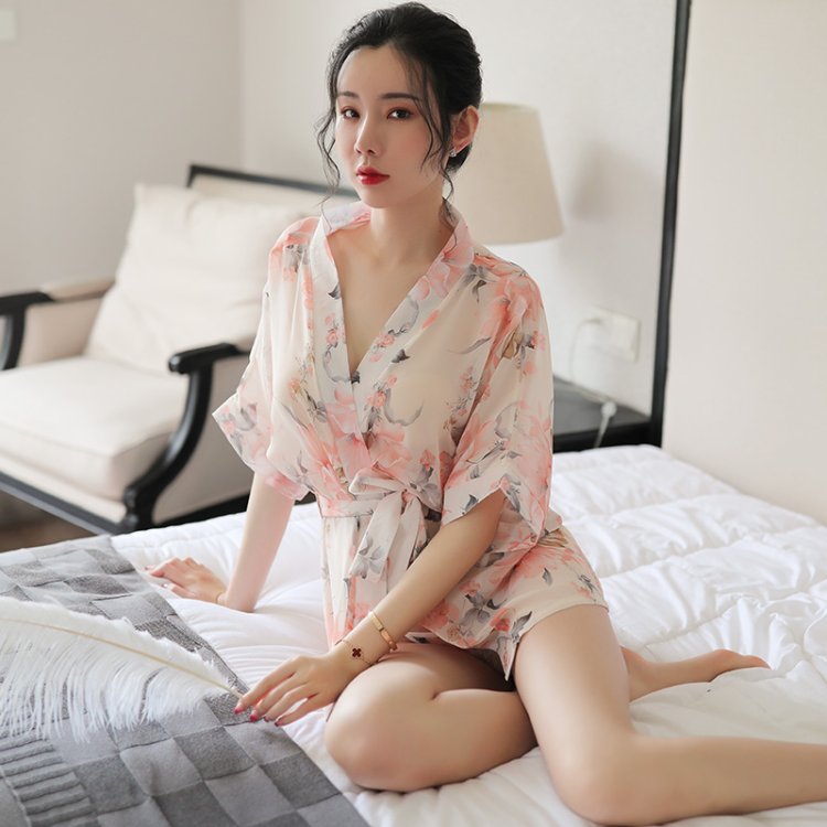 В прозрачной пижаме частное