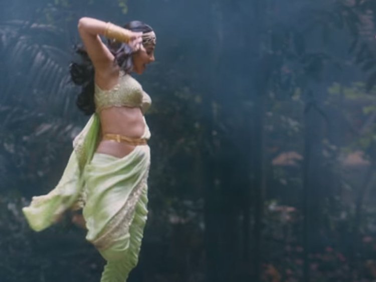 Shruti Haasan Максим