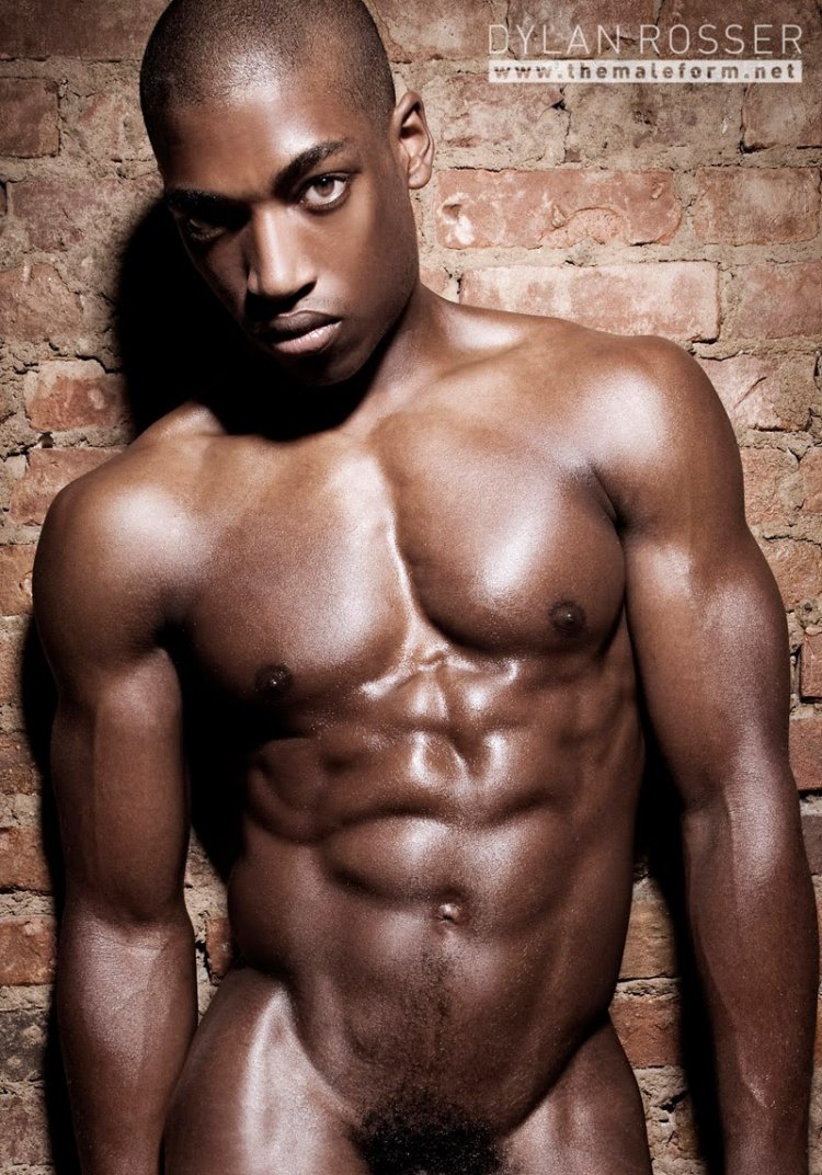 Накаченный негр с огромным членом