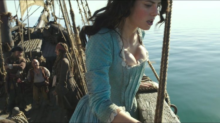 Пираты Карибского моря 5 Карина Смит