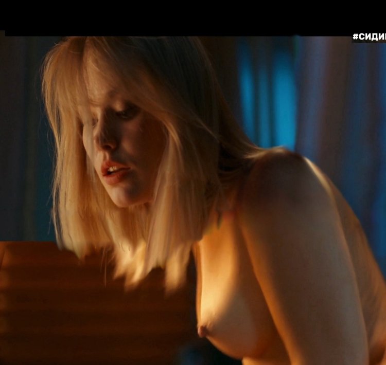 Актриса Зоя Бербер грудь голая