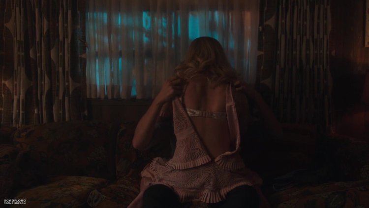 Лили Симмонс обнаженка