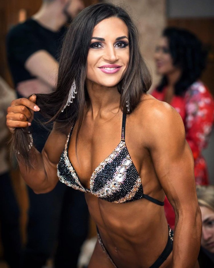 Angeline Varona foot