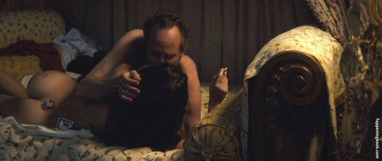 Шарлотта Ле Бон голая в фильме