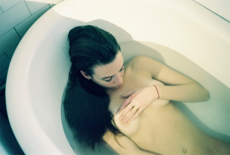 Шарлотта ле бон сиськи