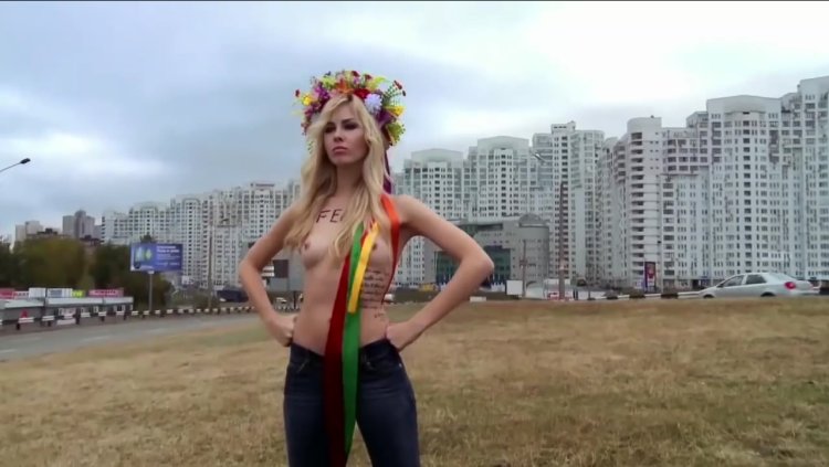 Александра Шевченко Фемен топлес
