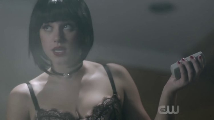 Лили Рейнхарт ню стриптизерши