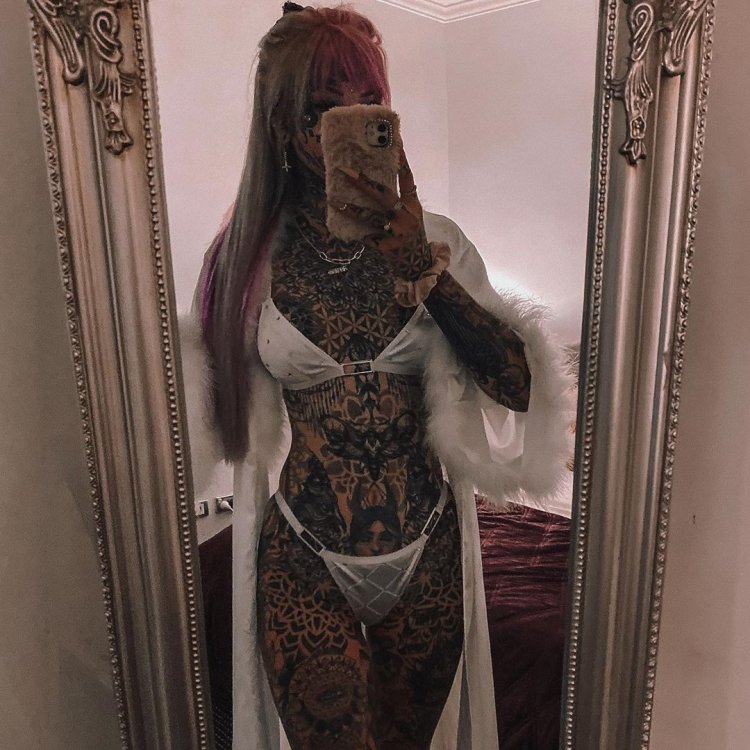 23-Летней Эмбер люк (Amber Luke) из Австралии