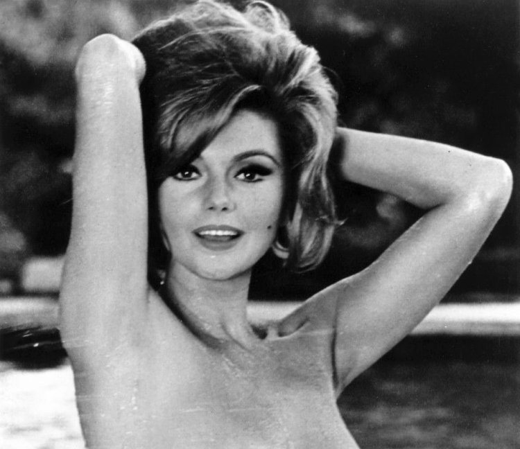 Казанова и компания Casanova co 1977 nude