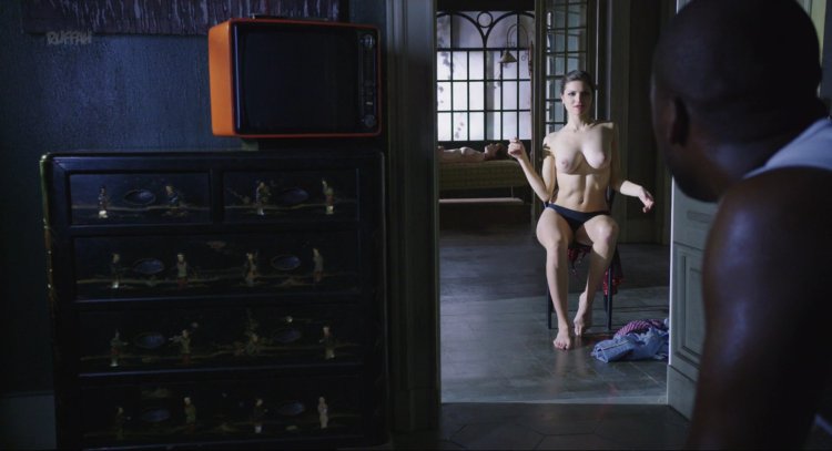 Обнаженная актриса