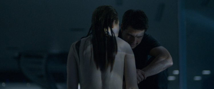 Андреа Райзборо сиськи