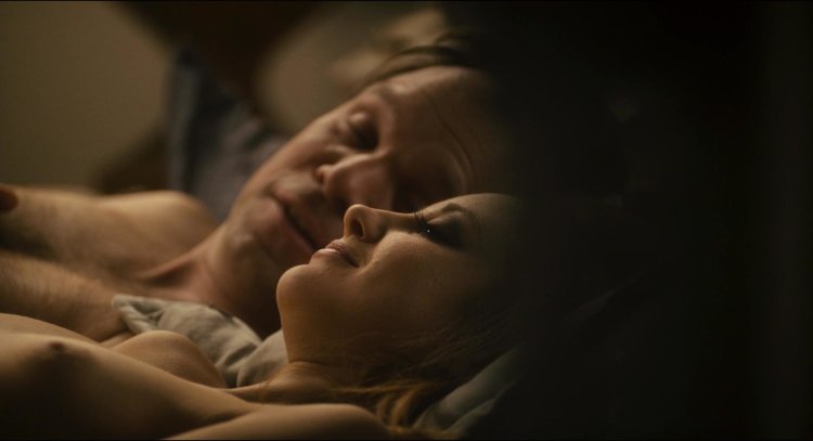 Обнаженная актриса