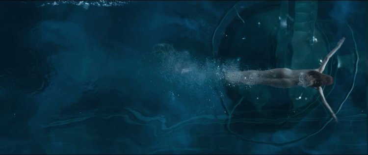 Андреа Райзборо горячие фото из фильма обливион