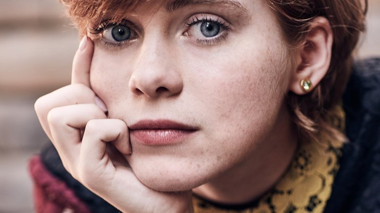 София Пернас в купальнике