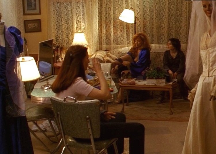 Кэрри кун в купальнике