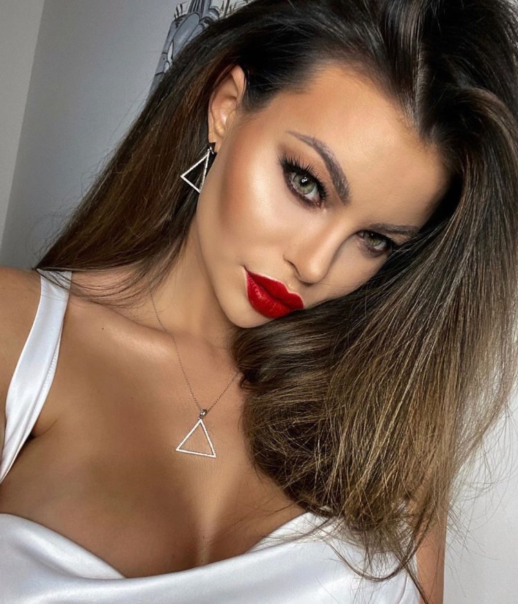 Юстина Градек (Justyna Gradek) в белье