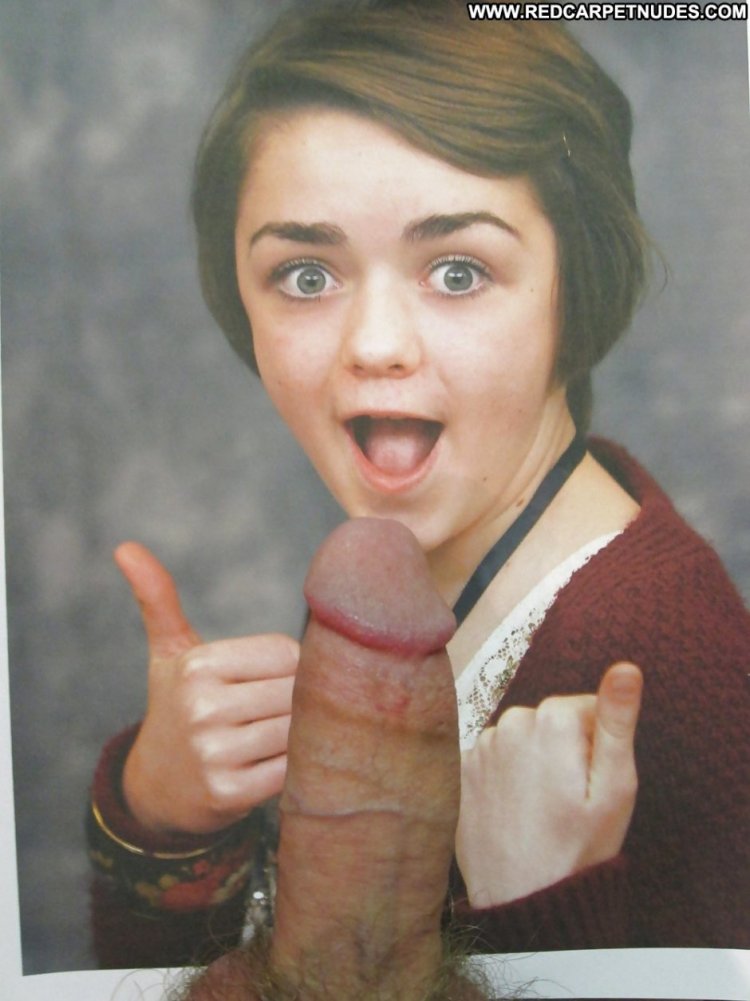 Мэйси Уильямс грудь