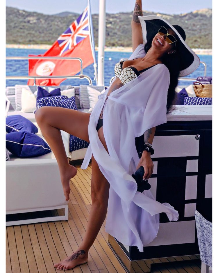 Ева Ривас армянка