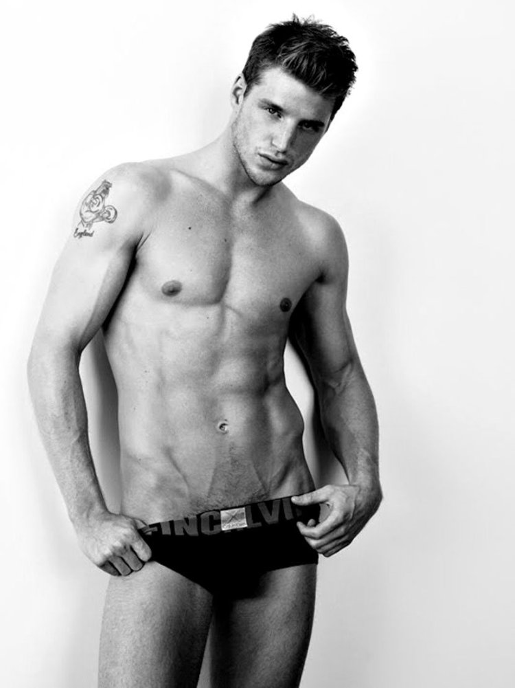 Грег Воган член