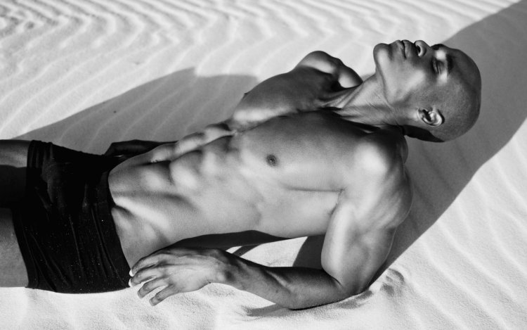 Красивое тело мужчины