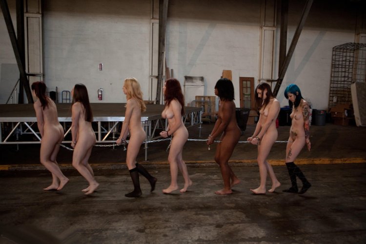 Тренировка рабыни