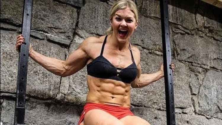 Брук Холладей (Brooke Holladay)