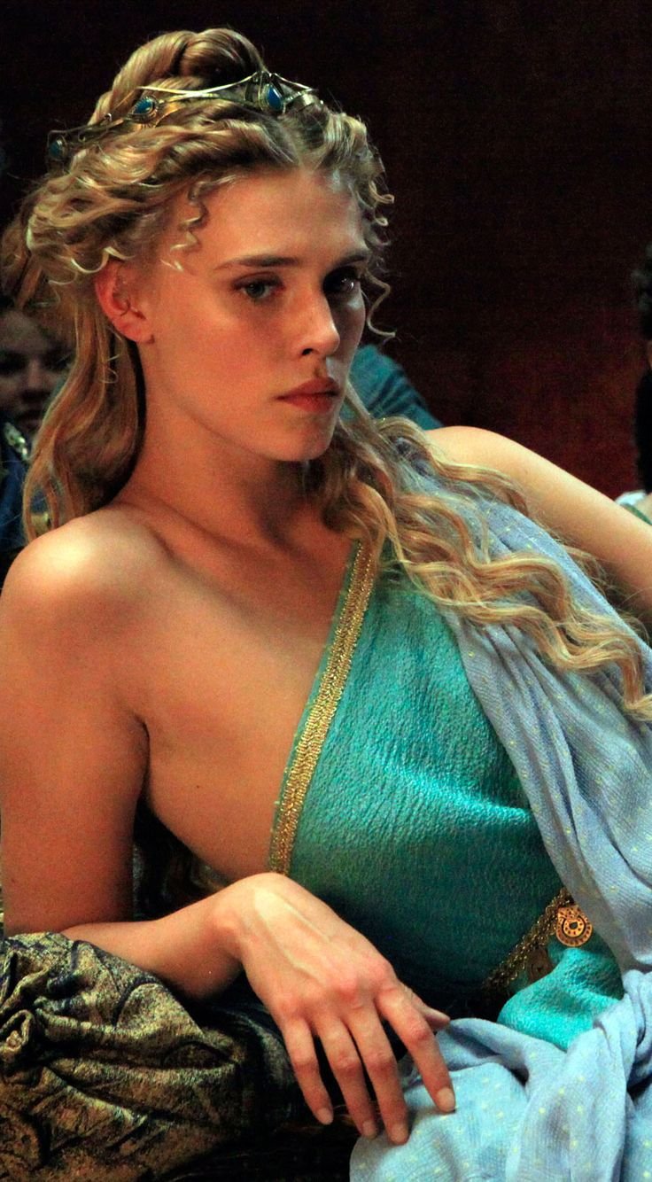 Анна де Армас в купальнике