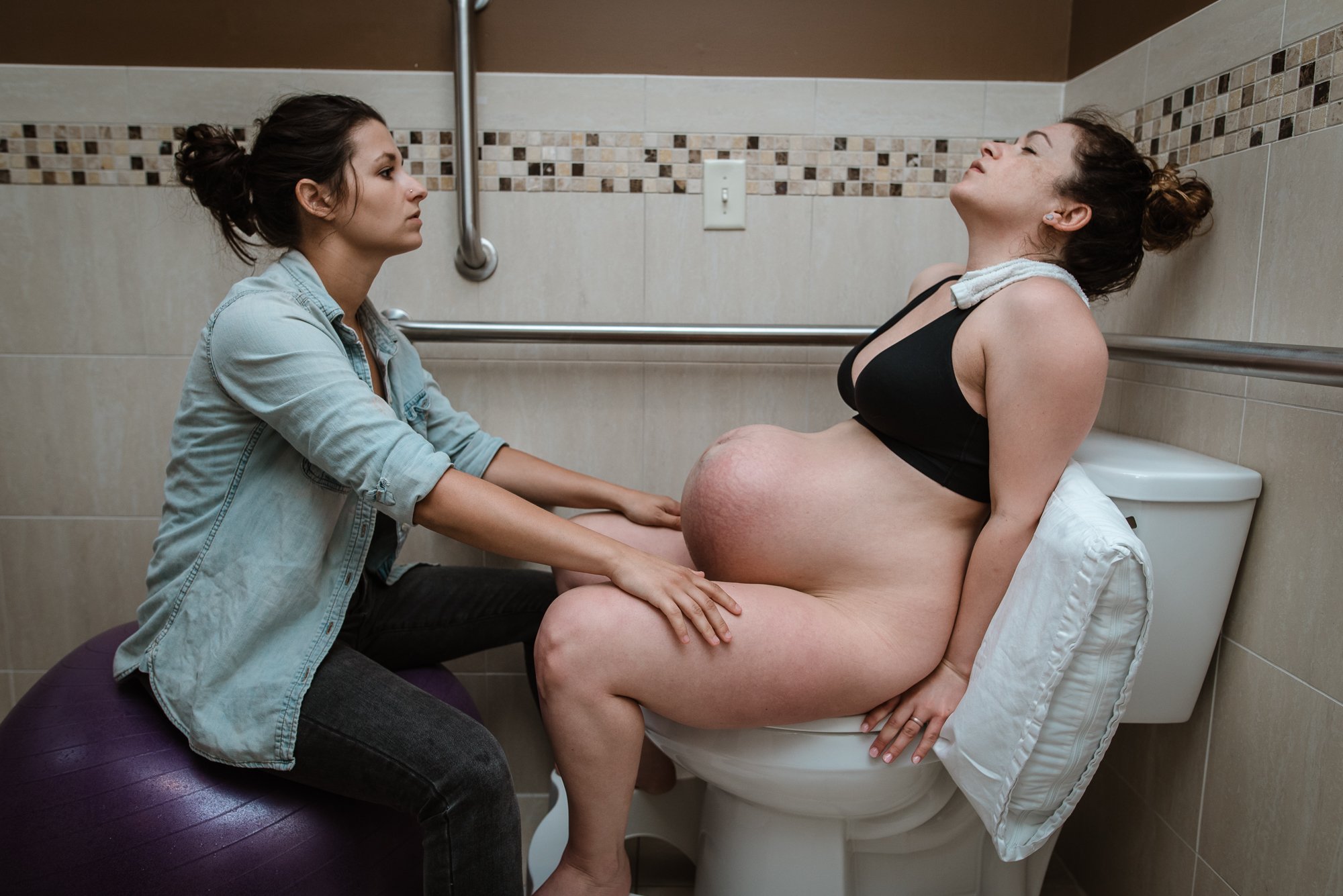 Беременная рожает в воде (65 фото) - Порно фото голых девушек