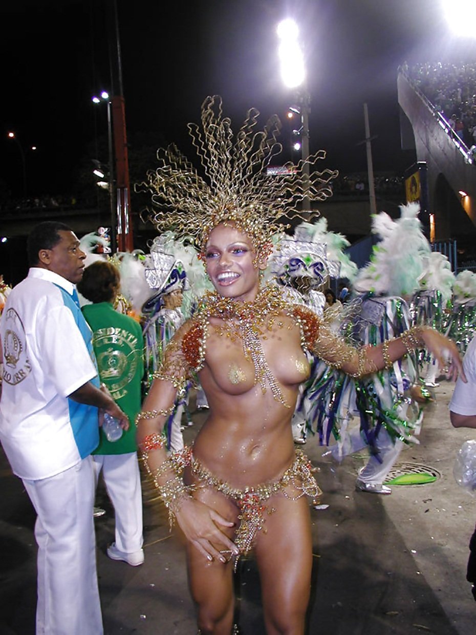 фото голая карнавал в бразилия фото 105