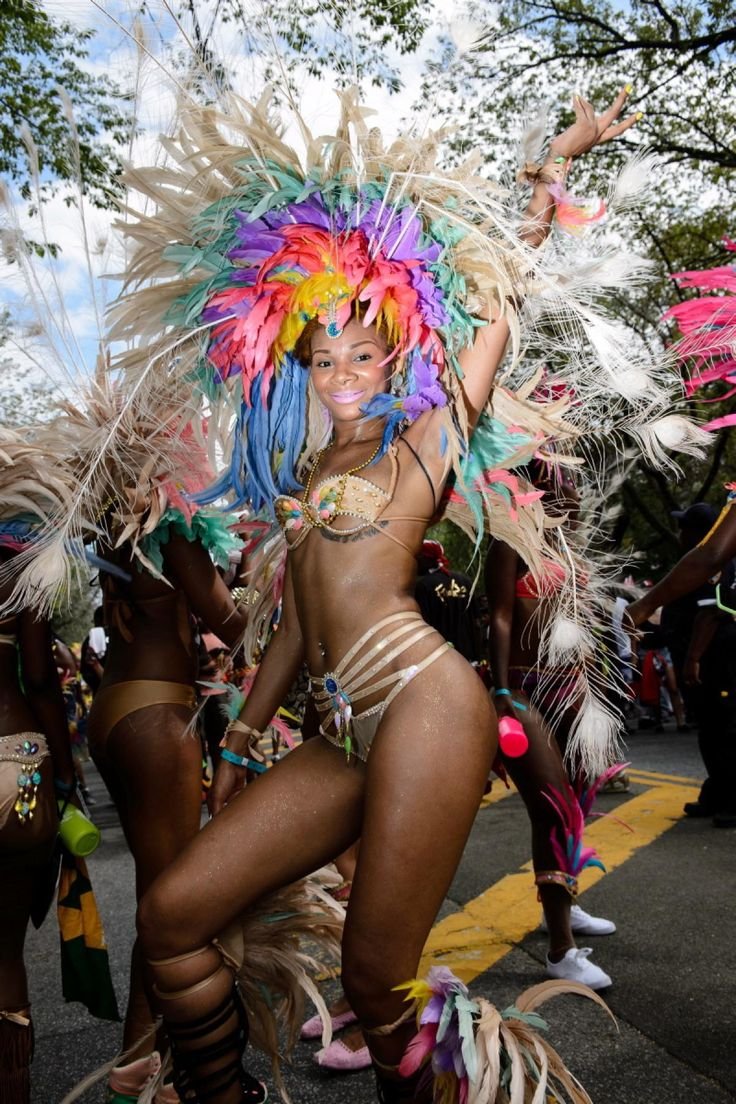 Андреа Бразил карнавал