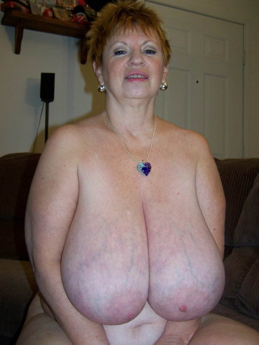 пожилые с огромными грудями порно фото 88