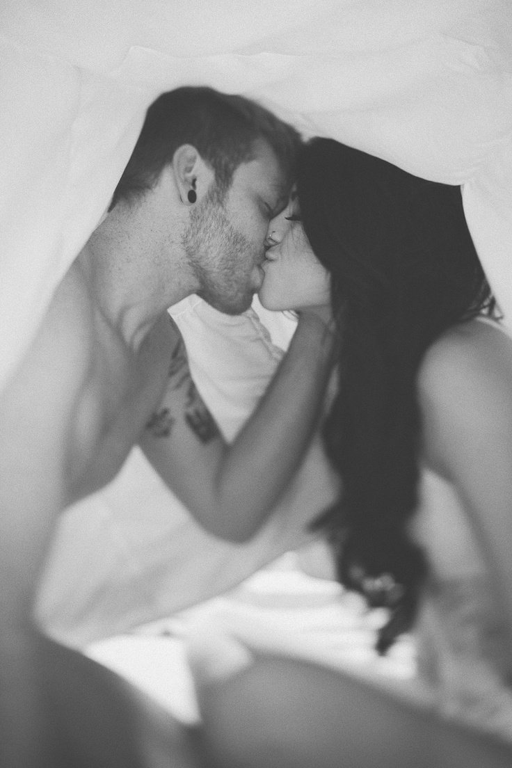 Поцелуи страстные с укусом